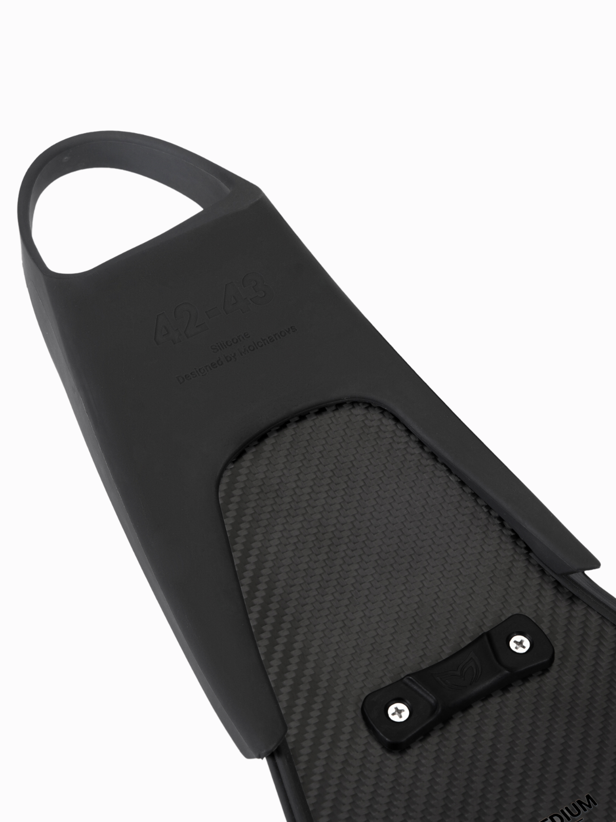 Close-up of Molchanovs SPORT silicone foot pocket attached to a carbon fiber blade, showing screw-mount connection and size marking