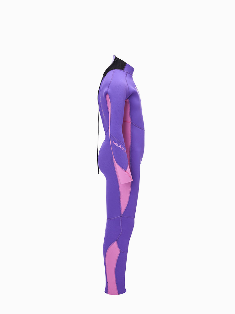 Side angle image showing the childrens 2.5mm wet suit in purple from the side. 
